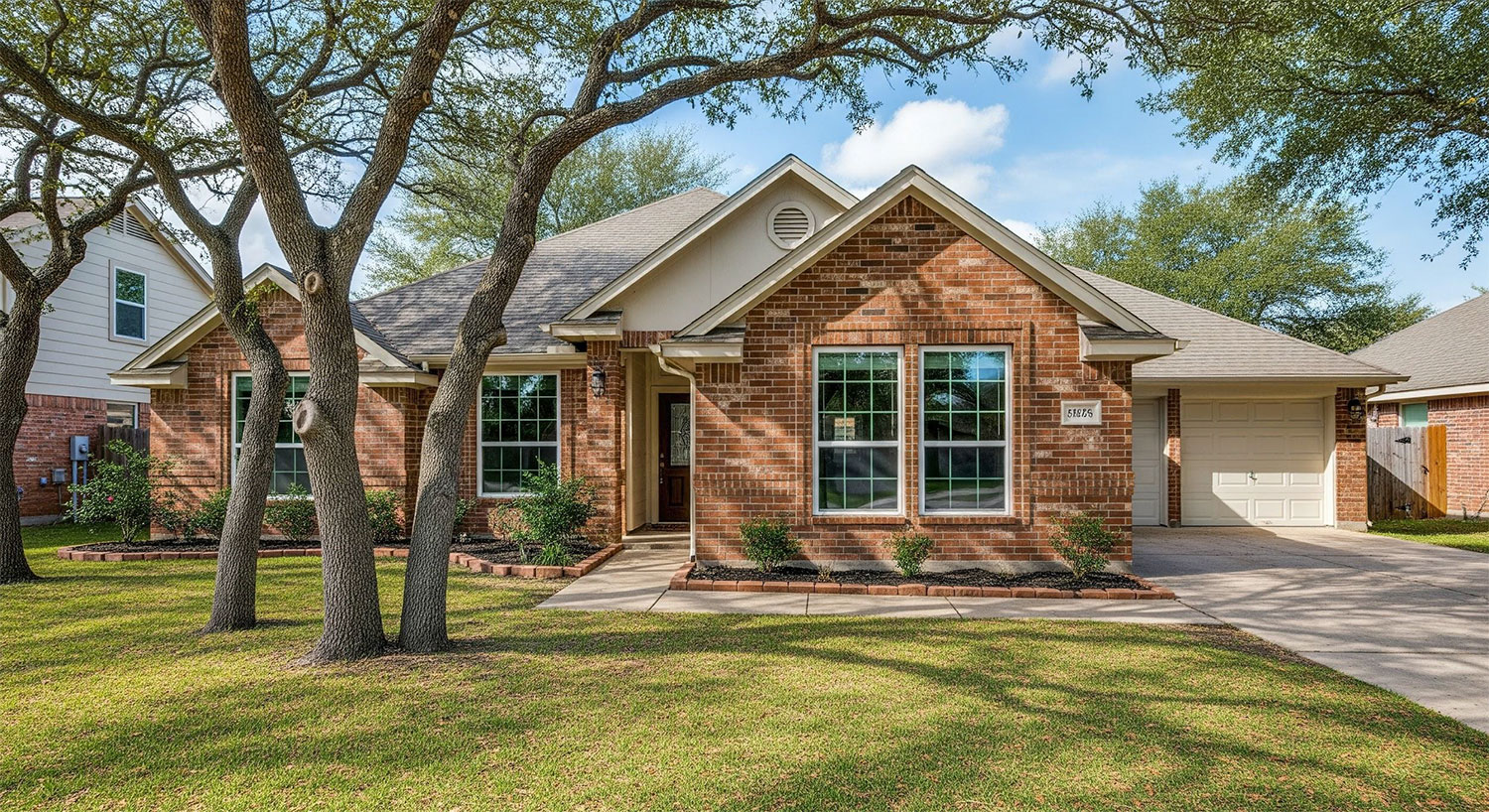 Live Oak home with modern energy efficient window upgrade